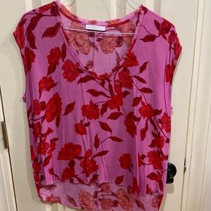 KARLIE top, oversized medium, cap sleeve